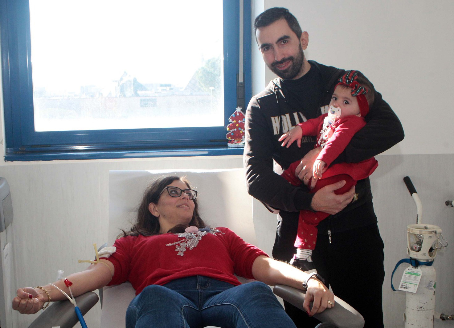 Una famiglia che dona il sangue Una famiglia che dona il sangue
